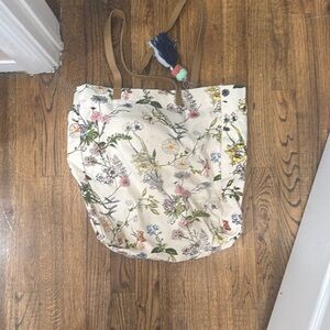 Floral tote bag
